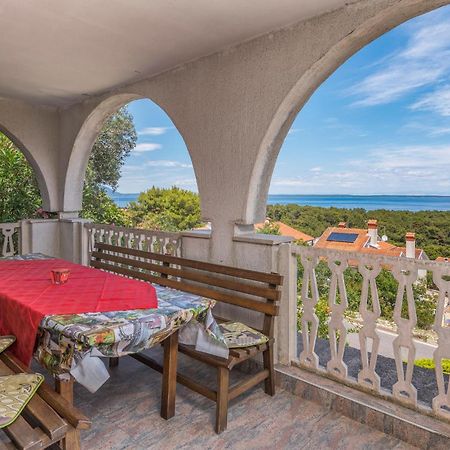 Nice apartment in Mali Losinj with 2 Bedrooms&WiFi Buitenkant foto