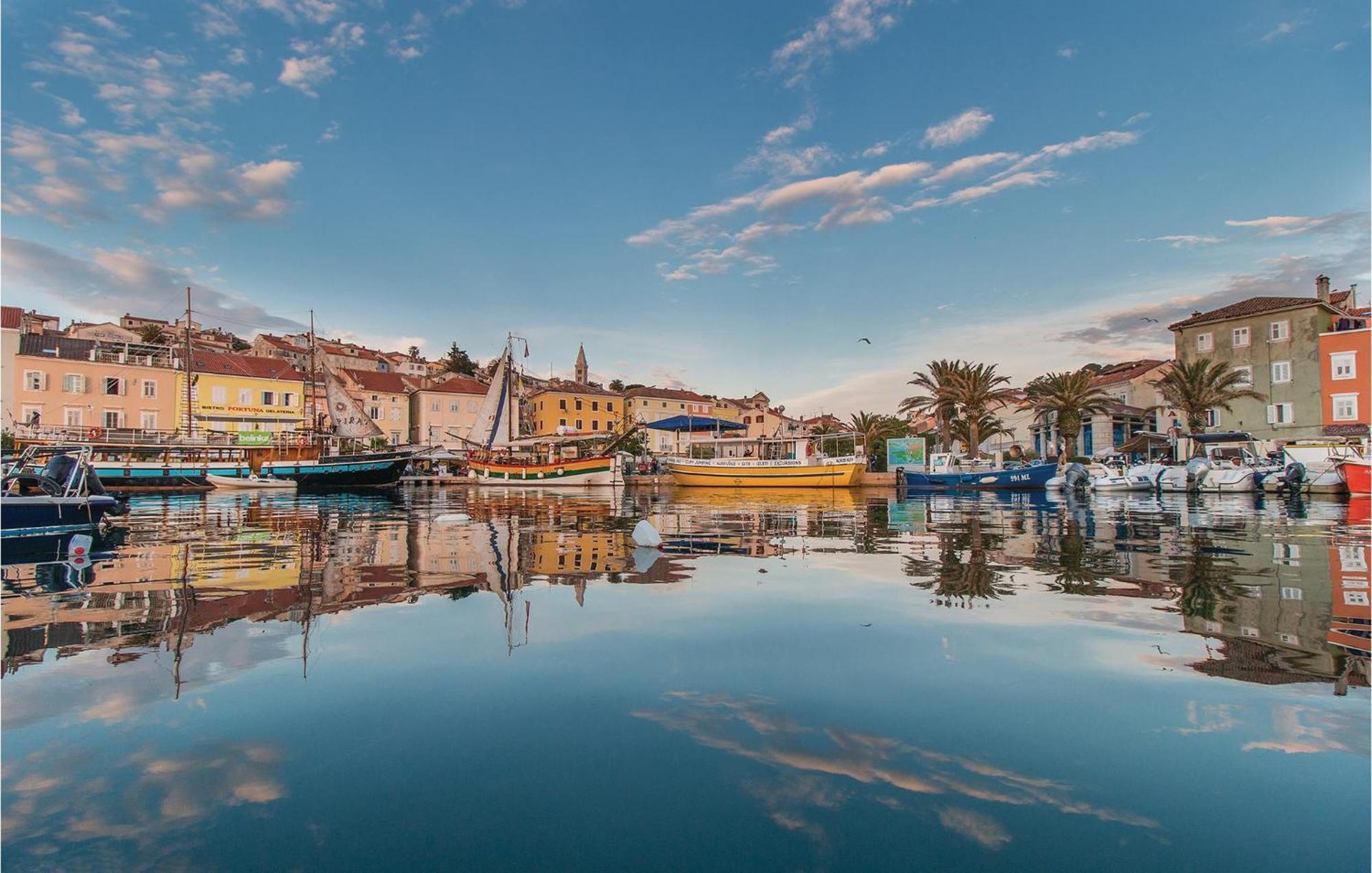 Nice apartment in Mali Losinj with 2 Bedrooms&WiFi Buitenkant foto