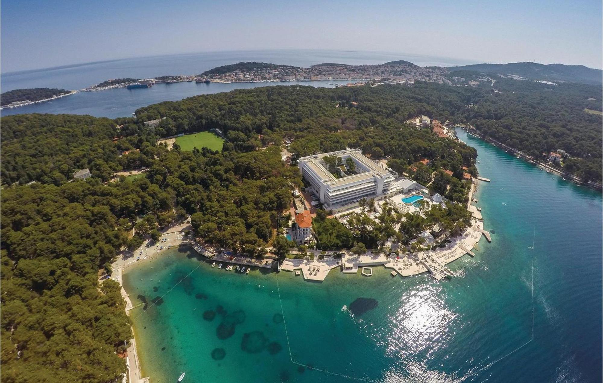 Nice apartment in Mali Losinj with 2 Bedrooms&WiFi Buitenkant foto